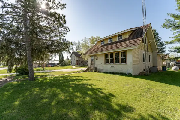 339 Cherry ST E, Mazeppa, MN 55956