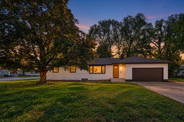 4243 Douglas DR N, Crystal, MN 55422