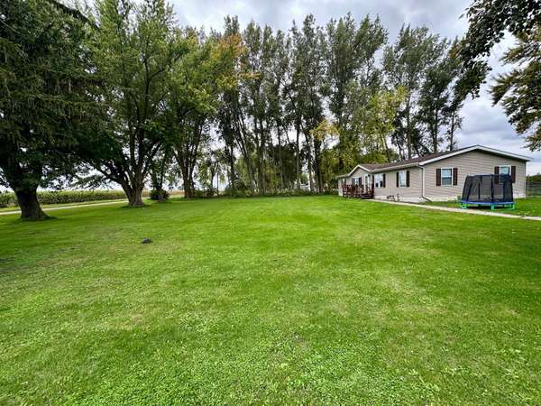 28529 825th AVE, Hollandale, MN 56045