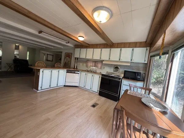 5030 Lemon Ave #A, Hunters, WA 99137