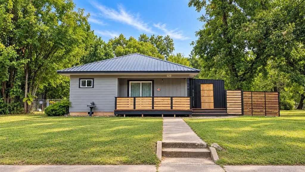 509 N Taylor AVE, Wynnewood, OK 73098