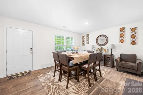 7401 Finnigan RD, Charlotte, NC 28215