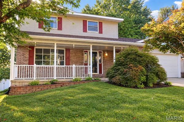 30 Williamsburg LN, Glen Carbon, IL 62034