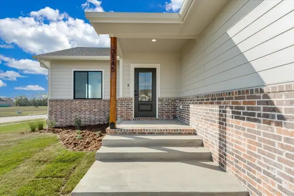 3545 S Linden Ct, Wichita, KS 67210