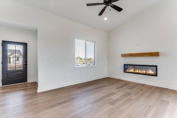 3545 S Linden Ct, Wichita, KS 67210