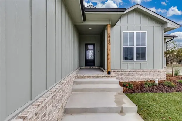 8989 E Bradford St, Wichita, KS 67210