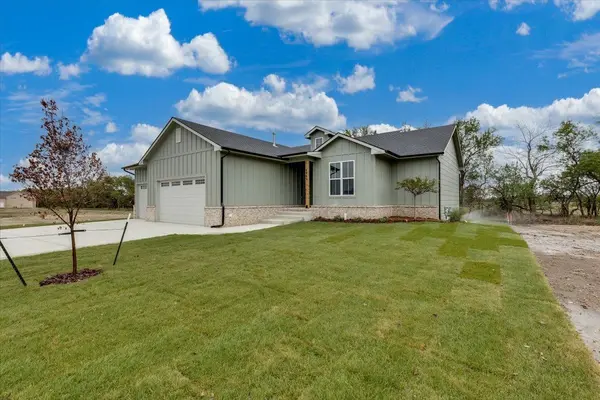 8989 E Bradford St, Wichita, KS 67210