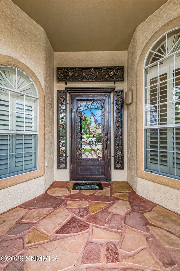 170 Cherry Hill LN, Santa Teresa, NM 88008