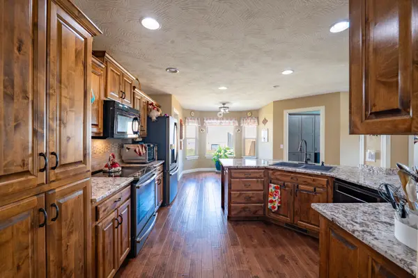 3778 N Boonville AVE, Springfield, MO 65803