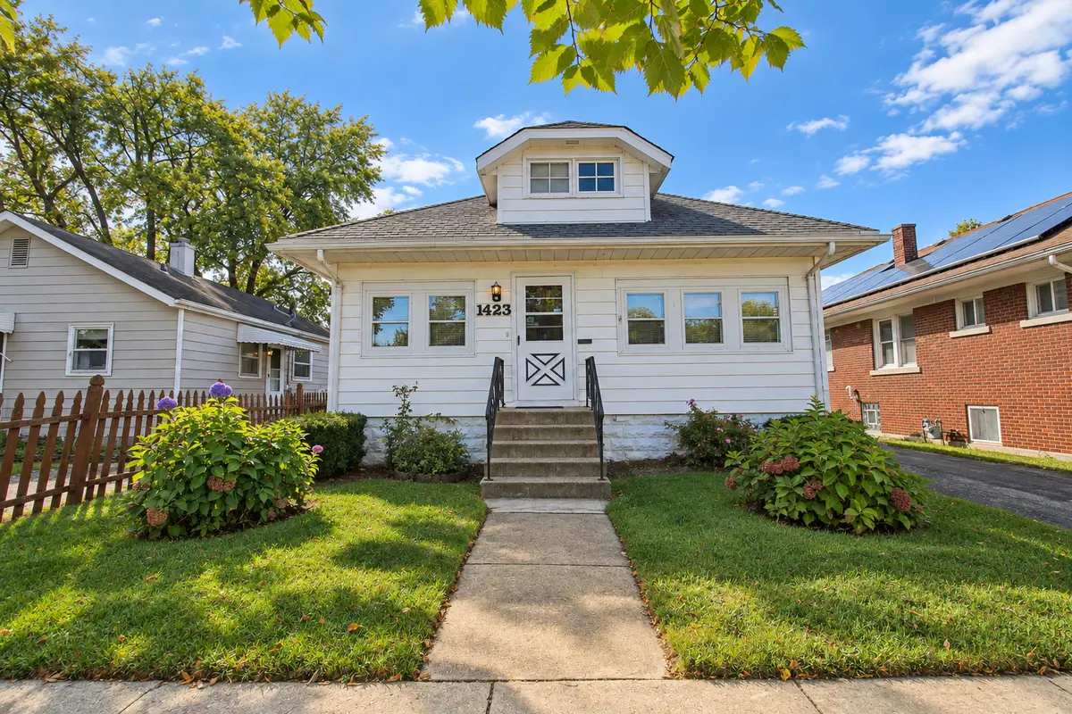 1423 N Raynor AVE, Joliet, IL 60435
