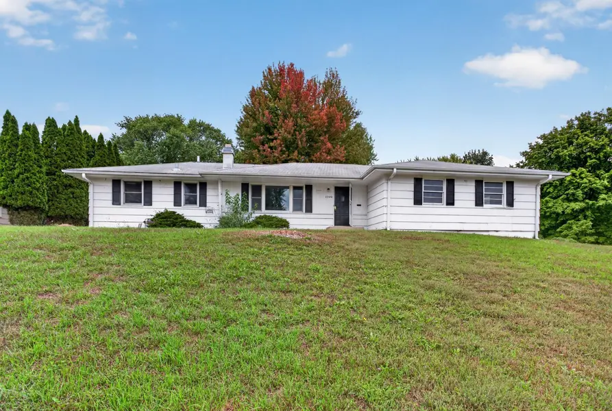 3500 W 89th ST, Bloomington, MN 55431