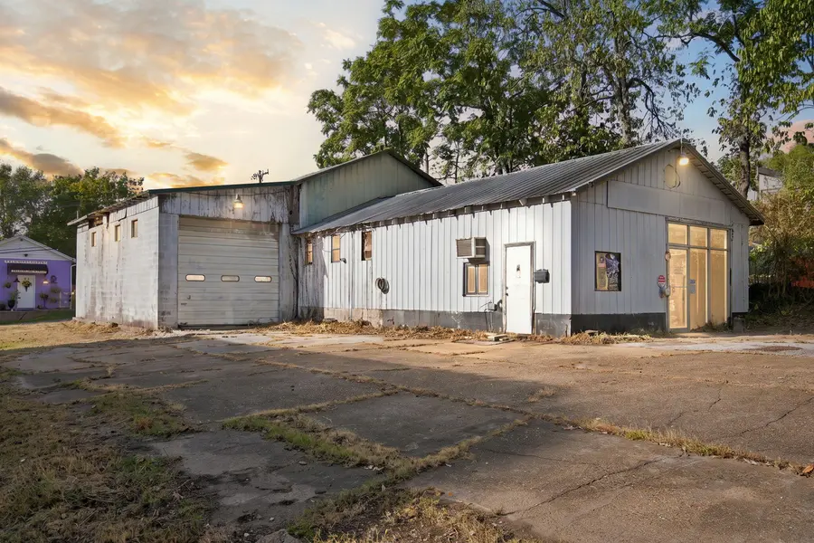 114 E Long ST, Branson, MO 65616