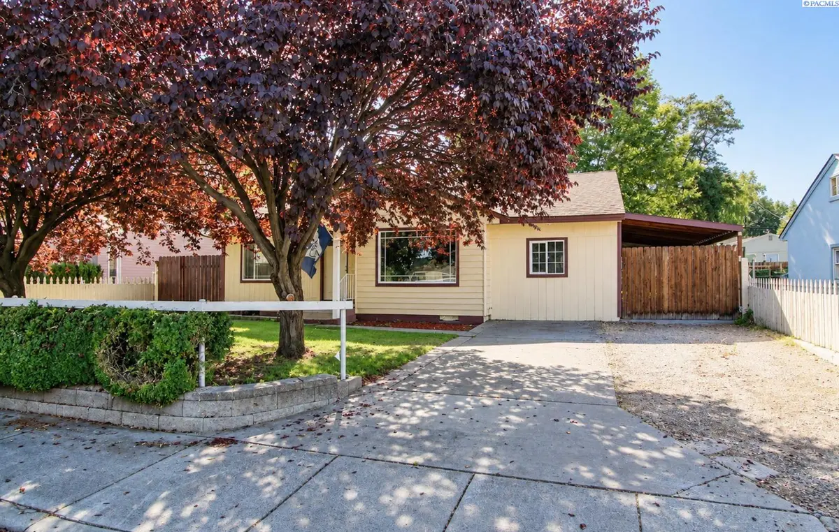 114 S Vancouver Street, Kennewick, WA 99336