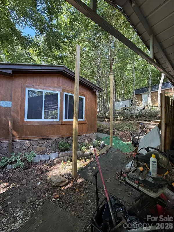 111 Three Top ST, West Jefferson, NC 28694