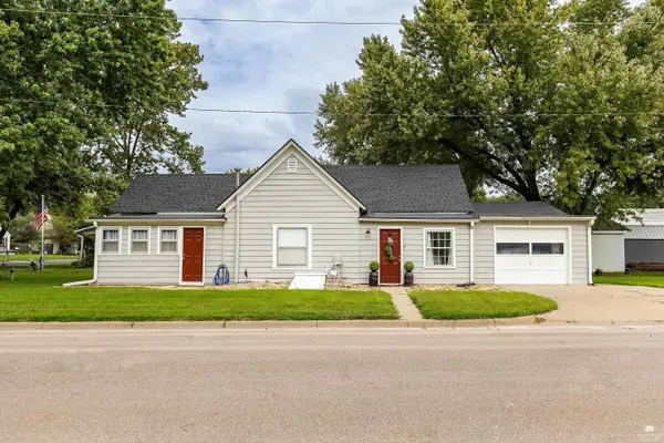 200 Spruce ST, Wamego, KS 66547