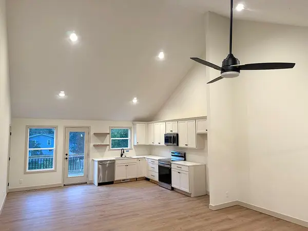 800 SW South AVE, Blue Springs, MO 64015