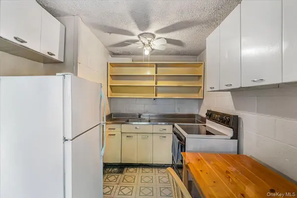7-24 166th ST #2D, Beechhurst, NY 11357