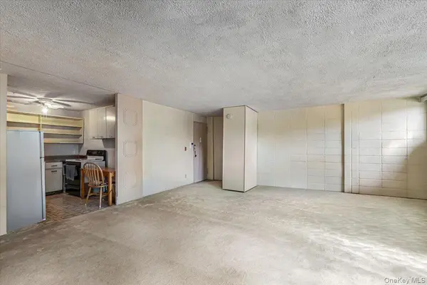 7-24 166th ST #2D, Beechhurst, NY 11357