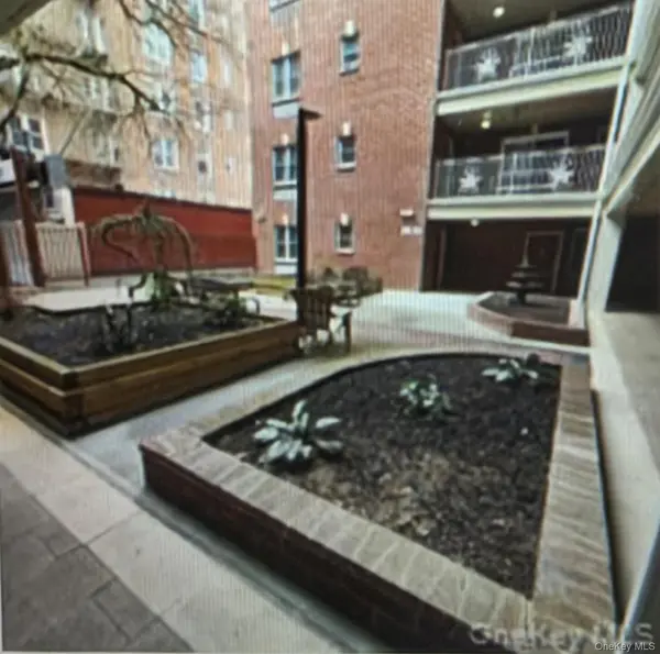 85-15 120th #3A, Kew Gardens, NY 11415
