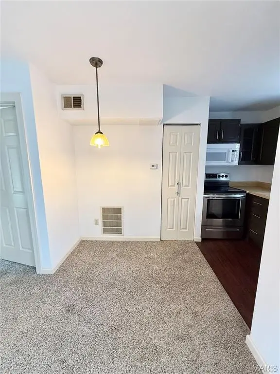 111 ASHLEY DR, Fairview Heights, IL 62208