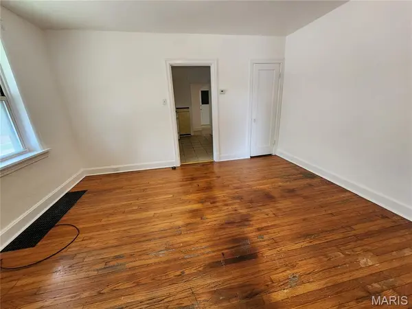 4400 Miami ST, St Louis, MO 63116