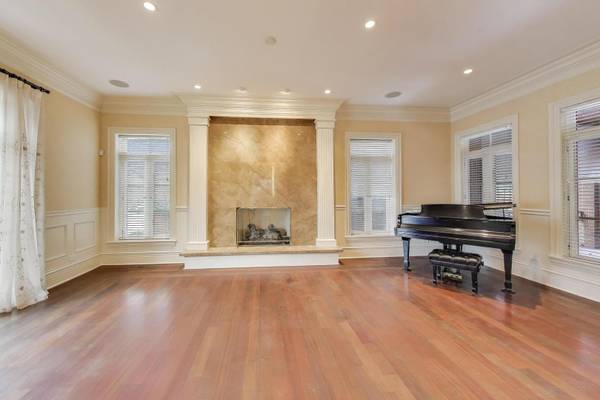 1718 W Wrightwood AVE, Chicago, IL 60614