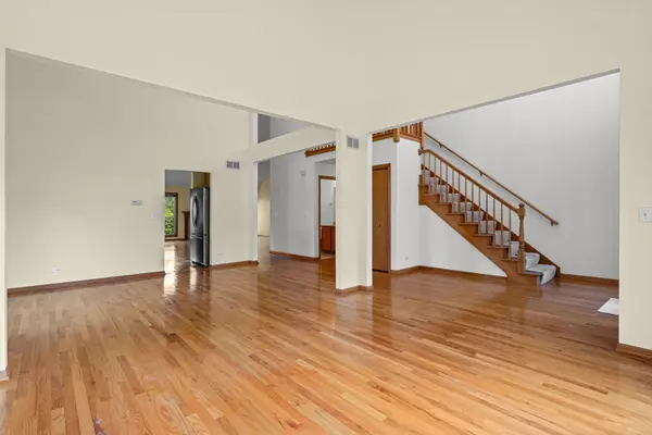 3780 Wilke RD, Rolling Meadows, IL 60008