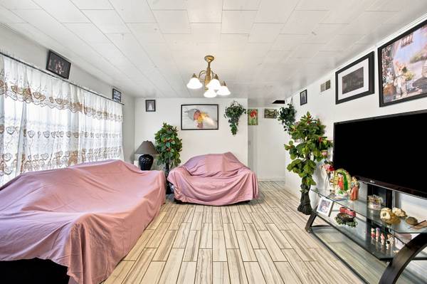 3101 S 49th AVE, Cicero, IL 60804