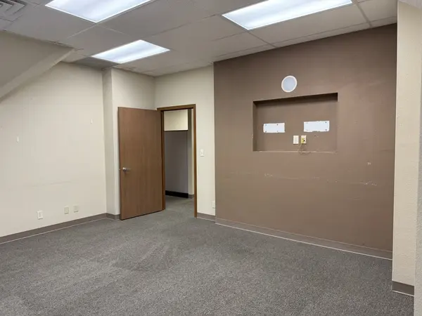 773 W Lincoln BLVD #402, Freeport, IL 61032