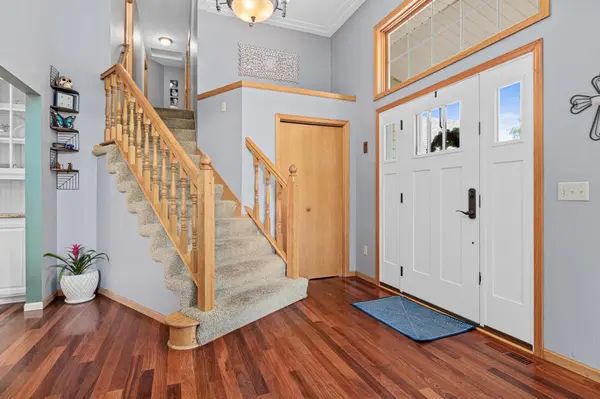 726 Camberwell DR, Eagan, MN 55123