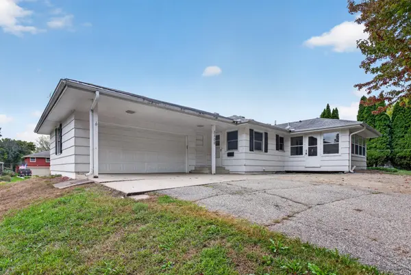 3500 W 89th ST, Bloomington, MN 55431