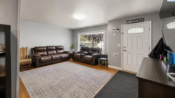 114 S Vancouver Street, Kennewick, WA 99336