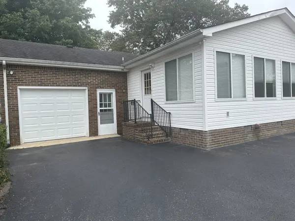 425 Sherwood Dr, Tullahoma, TN 37388