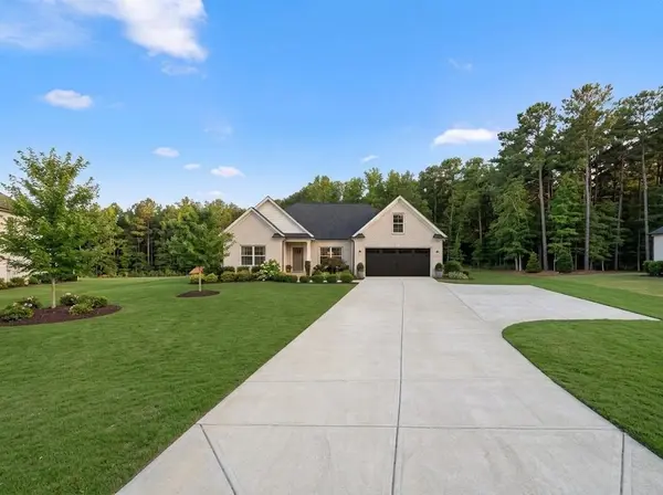 261 Carriage Gate DR, Wellford, SC 29385