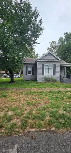 2423 Mary ST, St Joseph, MO 64507