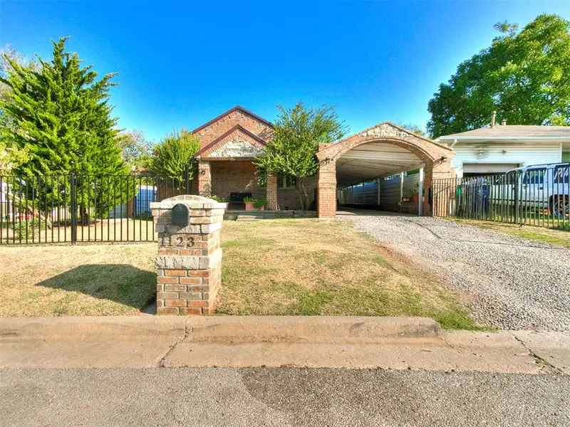 1123 NW 97th ST, Oklahoma City, OK 73114