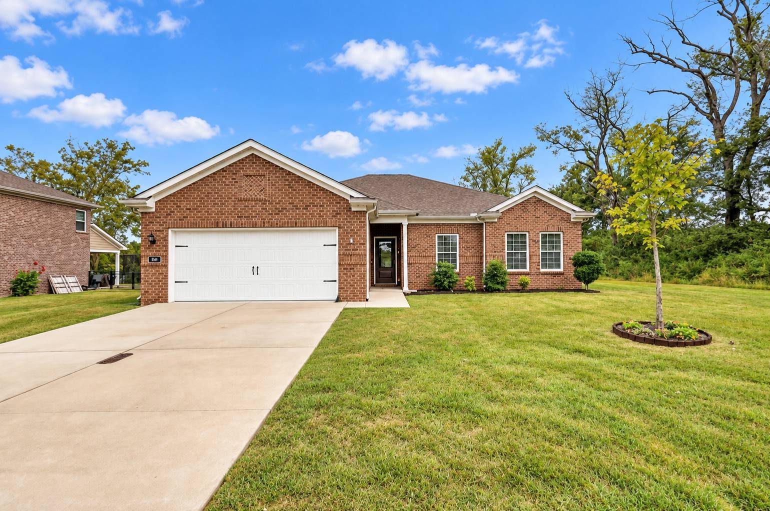 560 Fredericksburg Dr, Gallatin, TN 37066
