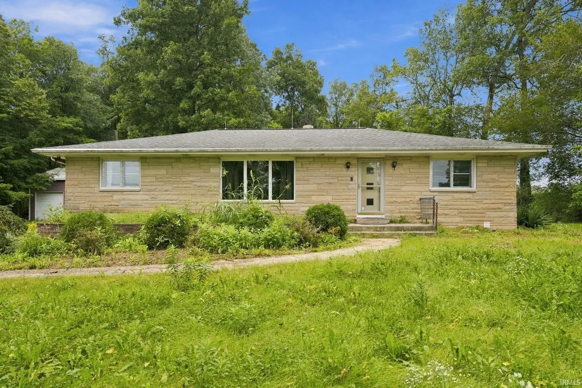 10335 Wayne TRCE, Fort Wayne, IN 46816
