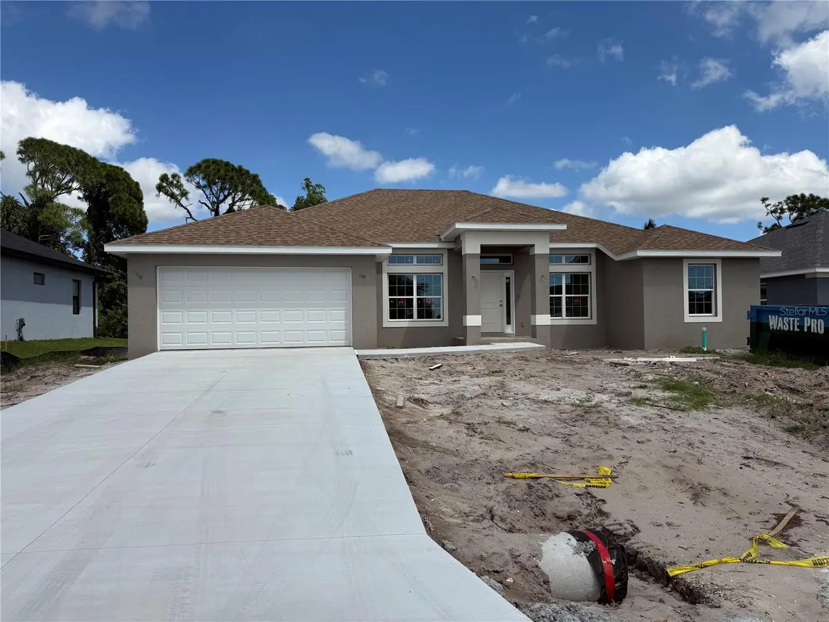 7 TEE VIEW RD, Rotonda West, FL 33947