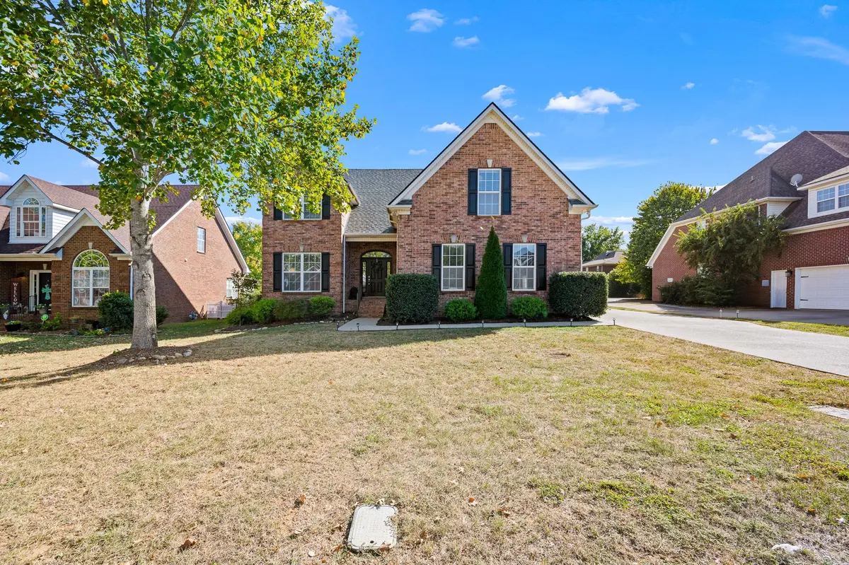 5427 Saint Ives Dr, Murfreesboro, TN 37128