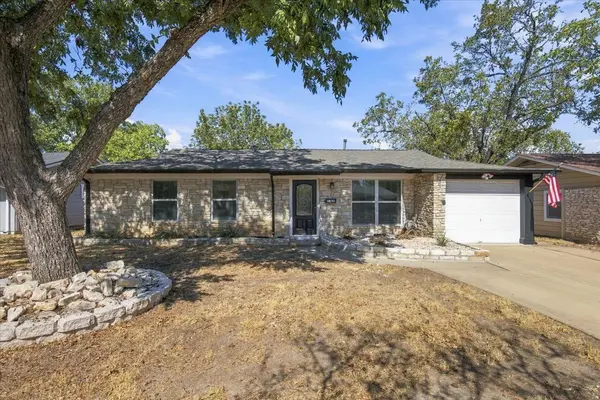 7510 Carriage DR, Austin, TX 78752