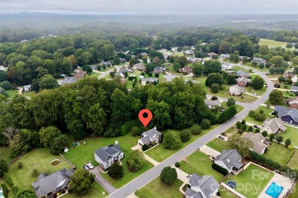 2591 Chandy ST, Newton, NC 28658