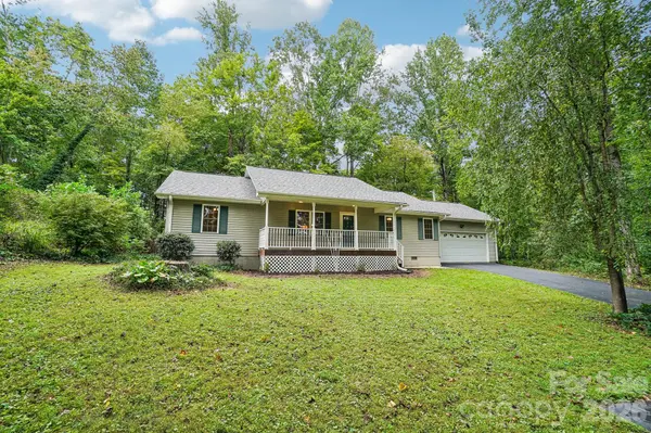 251 Angeline DR, Mills River, NC 28759