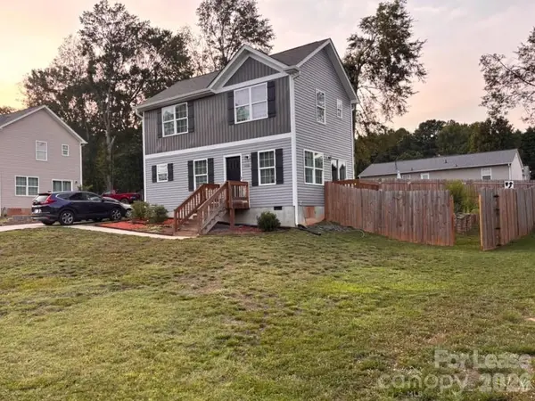 606 E Carpenter ST, Dallas, NC 28034