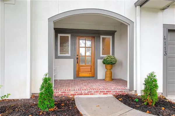 4113 W 67th ST, Prairie Village, KS 66208