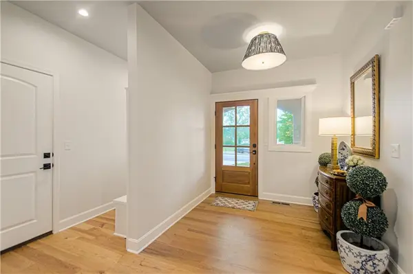 4113 W 67th ST, Prairie Village, KS 66208