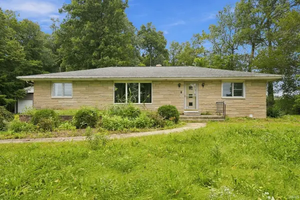 10335 Wayne TRCE, Fort Wayne, IN 46816