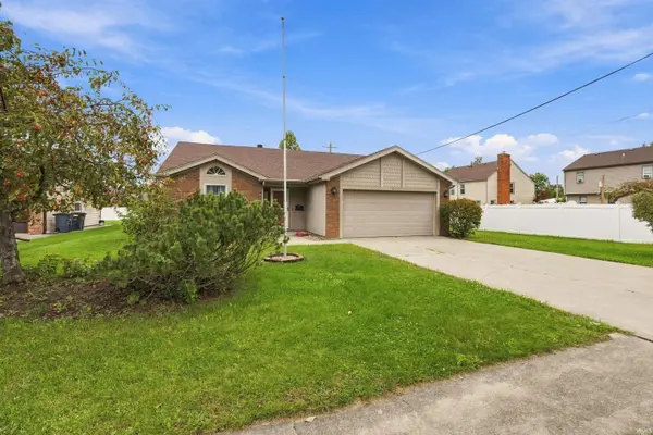 104 E Evergreen LN, Decatur, IN 46733