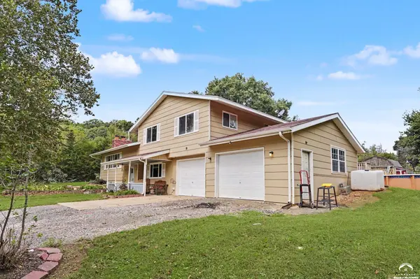 6734 Lincoln RD, Oskaloosa, KS 66066