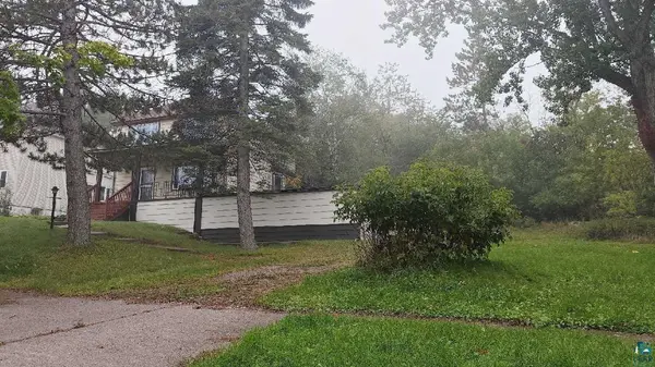 1215 W 4th St, Duluth, MN 55806